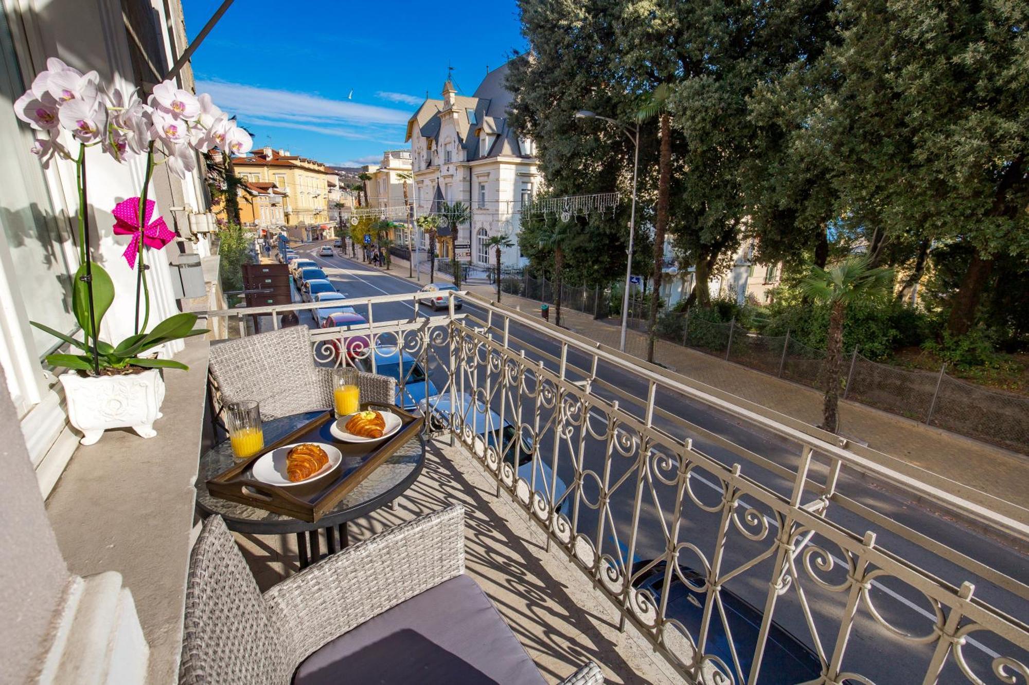 Villa Sokol Apartments Opatija Center Phòng bức ảnh